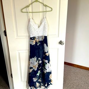 Dress. Medium there is no brand.